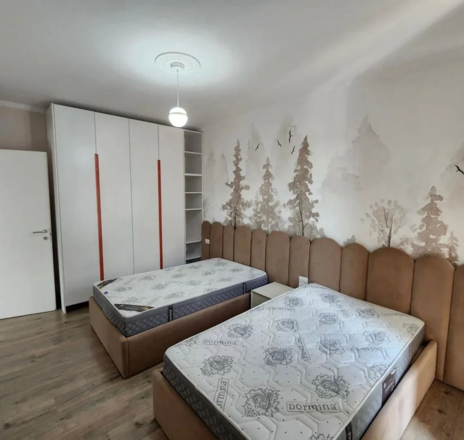 Tirane, jepet me qera apartament 2+1+Ballkon Kati 5, 90 m² 700 € (RRUGA DON BOSKO)