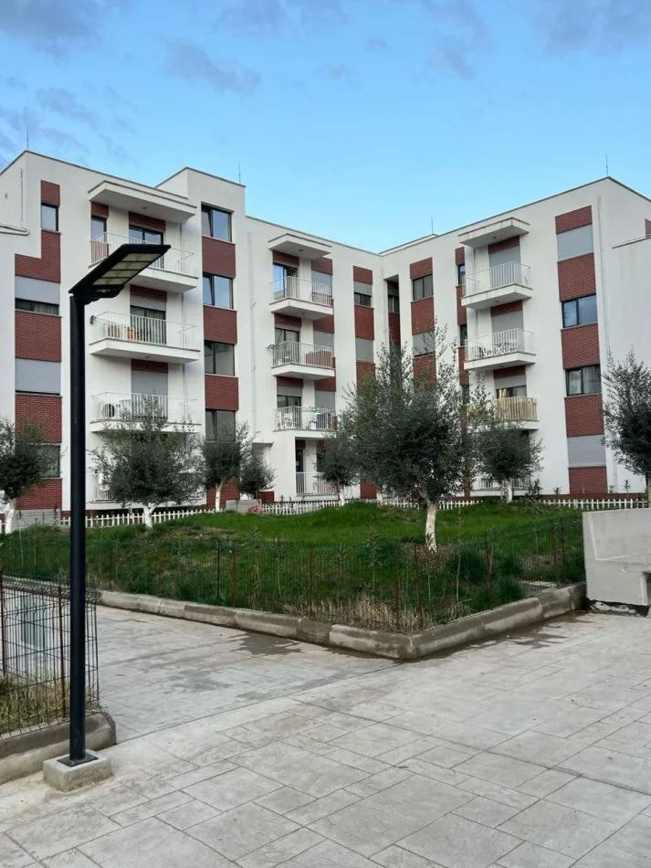 Tirane, jepet me qera apartament 2+1 Kati 3, 80 m² 500 € (Sokrat Miho , Astir)