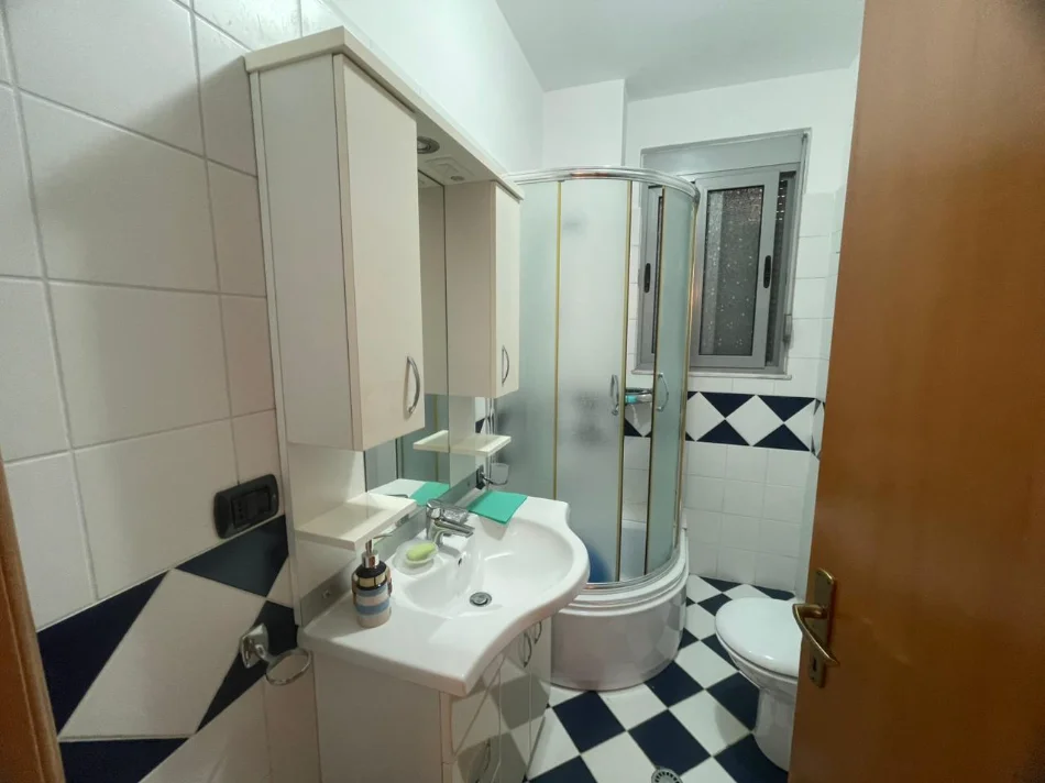 Durres, shitet apartament 2+1+Ballkon Kati 3, 86 m² 100.000 € (Golem)