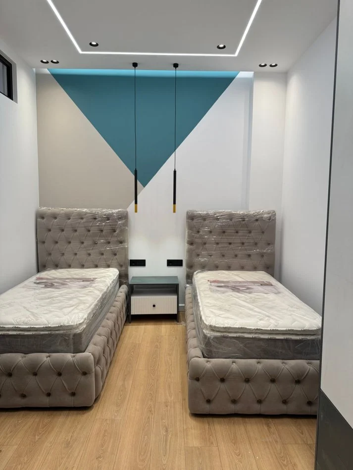 Tirane, jepet me qera apartament 2+1+Ballkon Kati 1, 85 m² 900 € (Kodra e Diellit)