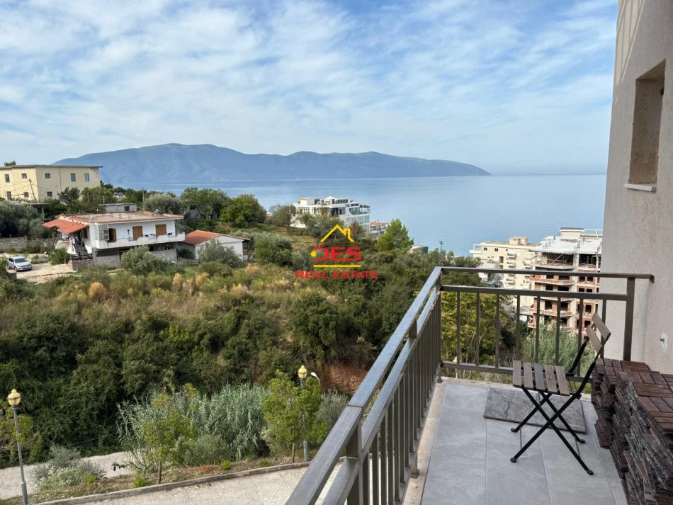 Vlore, jepet me qera apartament 2+1+Ballkon Kati 3, 90 m² 450 € (Rruga Dhimitër Konomi)