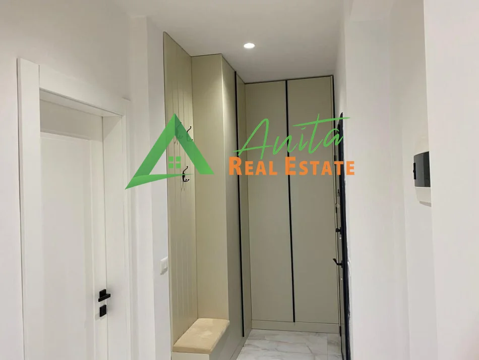 Tirane, jepet me qera apartament 1+1+Ballkon Kati 3, 70 m² 500 € (Astir)
