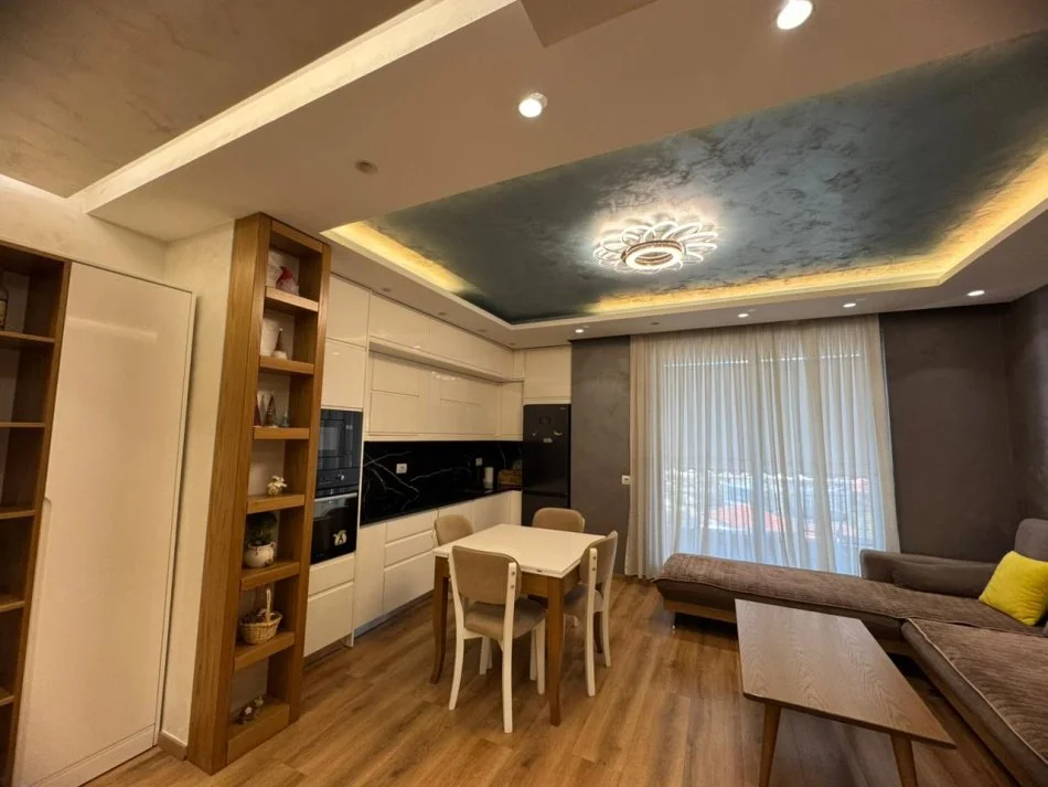 Shqiperi, jepet me qera apartament 2+1+Ballkon Kati 6, 105 m² 1.000 € (Kompleksi Turdiu)