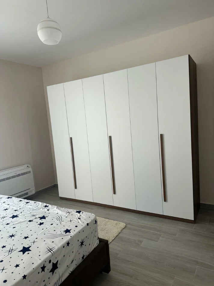 Tirane, jepet me qera apartament 1+1 Kati 2, 78 m² 420 € (5 Maji)