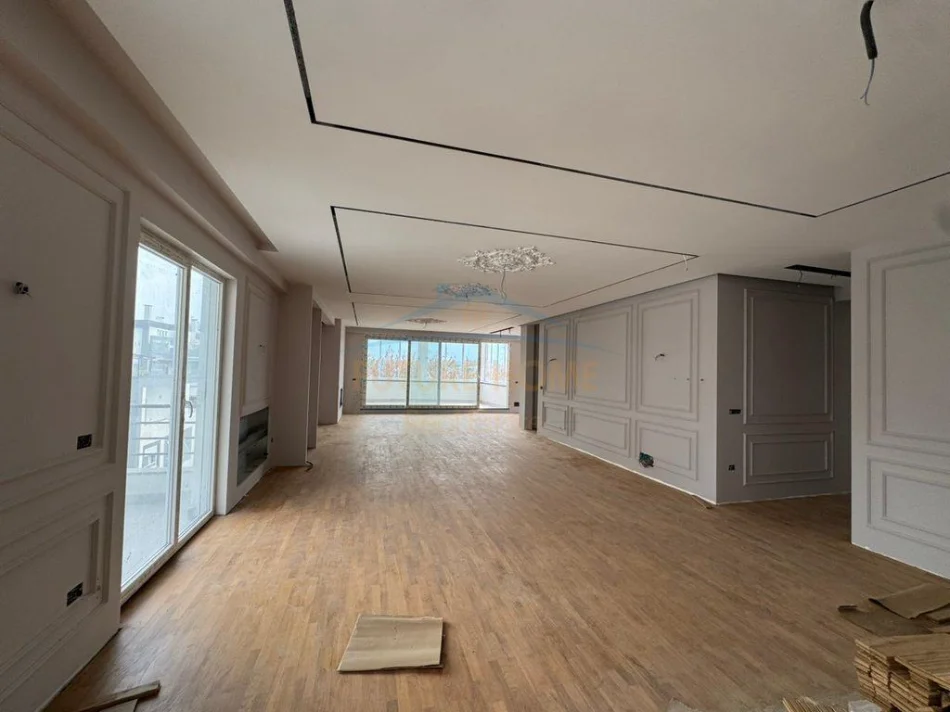 Tirane,Shitet, Penthouse 3+1+3 Poste Parkimi, Green Terrace , Kati 6, 352 m² 750.000 € (Liqeni Thate)