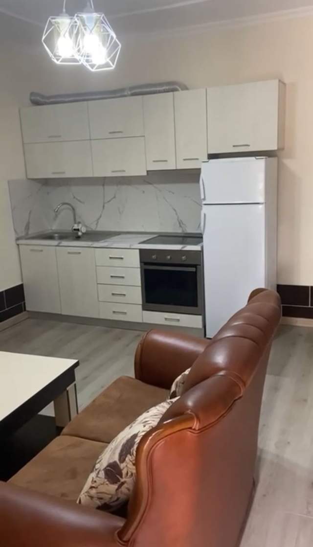 Tirane, jepet me qera shtepi 2+1 Kati 1, 90 m² 45.000 Leke (rruga besa)
