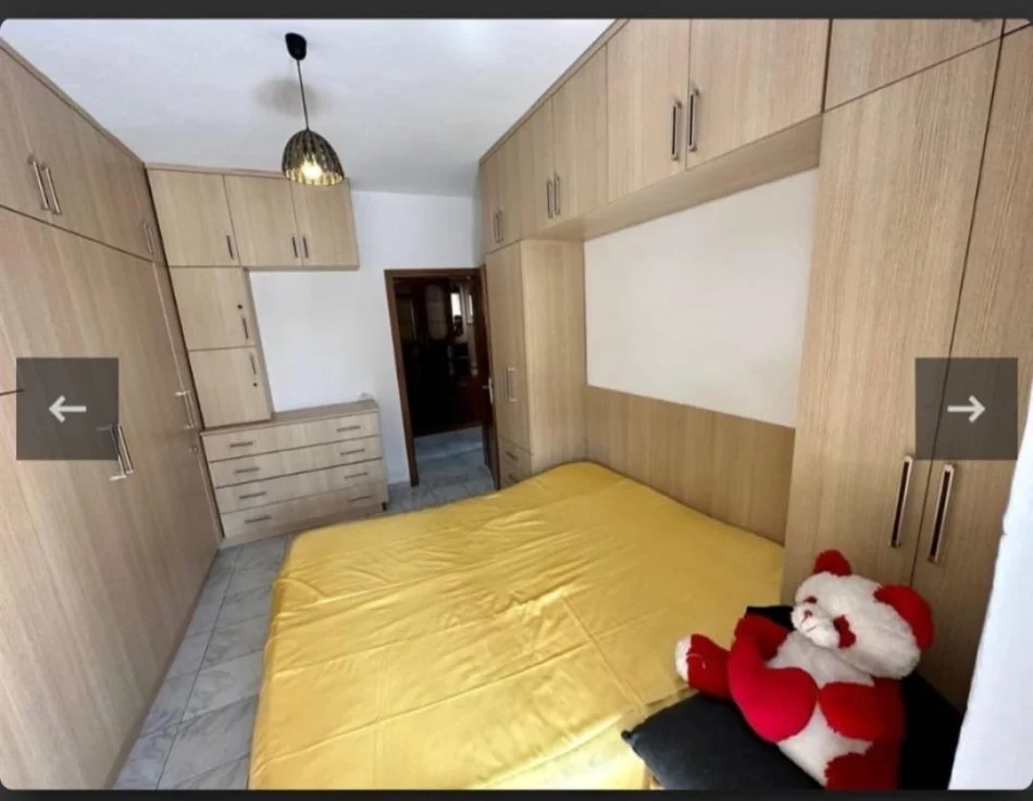 Tirane, jepet me qera apartament 1+1 Kati 4, 60 m² 370 € (Rruga 5 Maji)