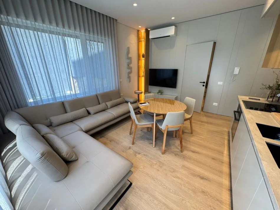 Tirane, jepet me qera apartament 1+1 Kati 3, 62 m² 900 € (Rezidenca Kodra e diellit 1)