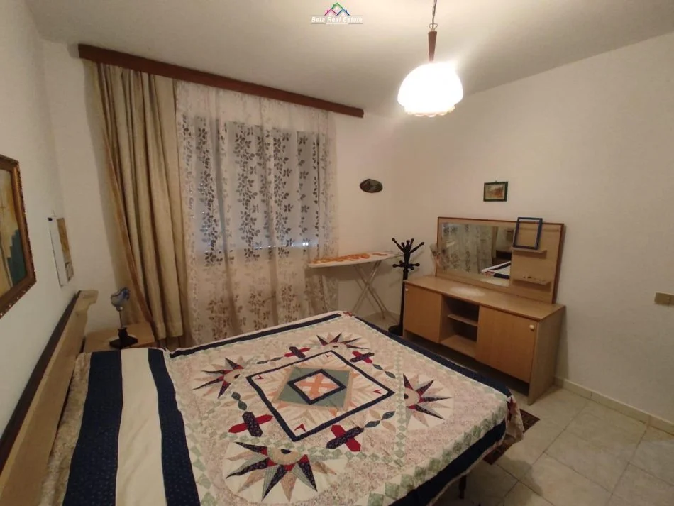 Tirane, jepet me qera apartament 1+1 Kati 1, 60 m² 400 € (21 Dhjetori, Rruga Frederik Shiroka)