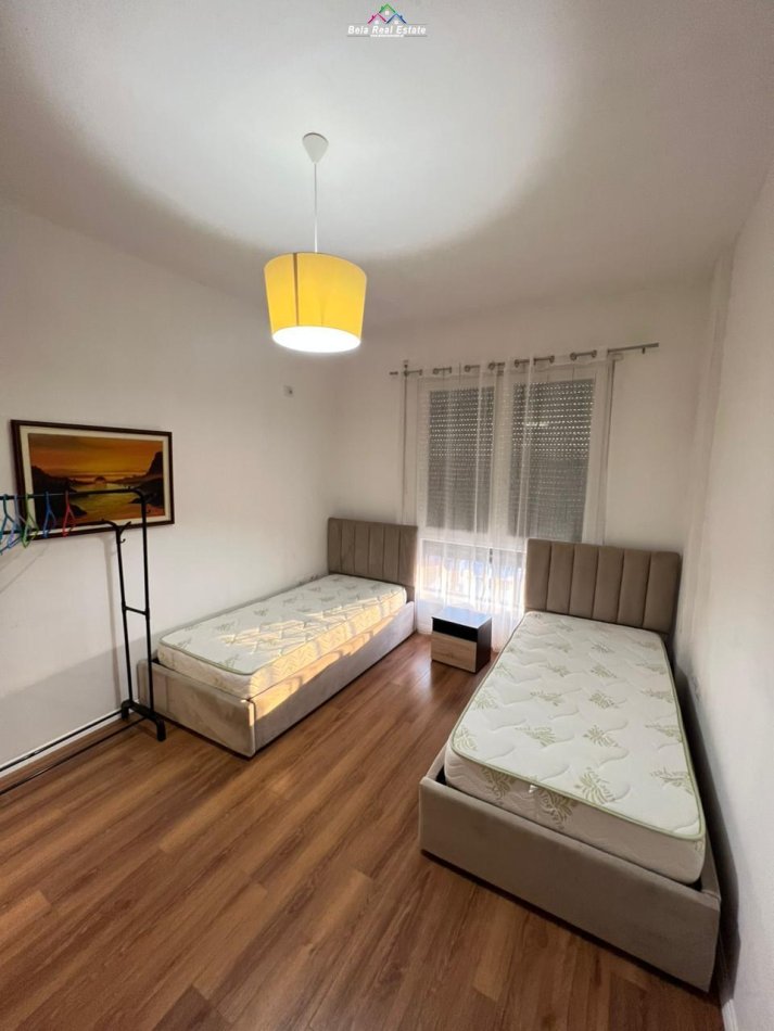 Tirane, jepet me qera apartament 2+1+Ballkon Kati 6, 100 m² 650 € (5 maji)