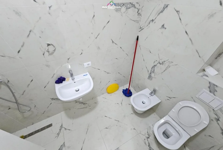 Tirane, jepet me qera apartament 1+1+Ballkon Kati 2, 65 m² 500 € (Kompleksi ASL 2)