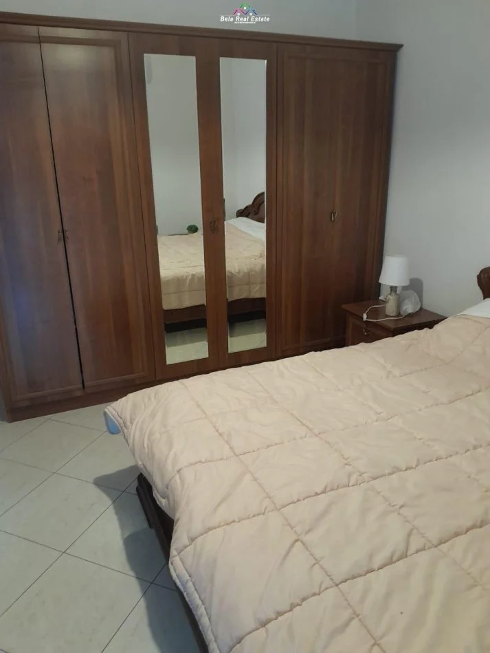 Tirane, jepet me qera apartament 2+1 Kati 5, 100 m² 550 € (Qender, prane Pazarit te Ri)