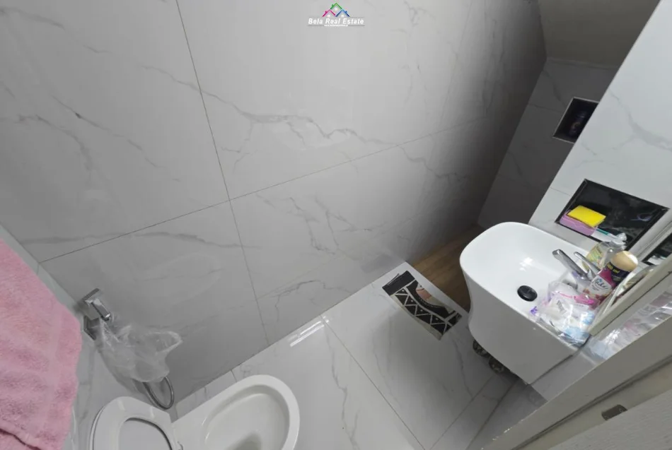 Tirane, jepet me qera apartament 1+1+Ballkon Kati 1, 55 m² 500 € (selvia)