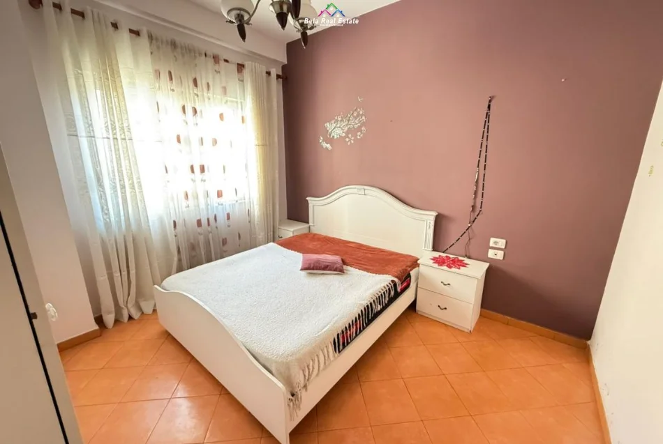 Tirane, jepet me qera apartament 1+1+Ballkon Kati 1, 70 m² 650 € (rruga e elbasanit)
