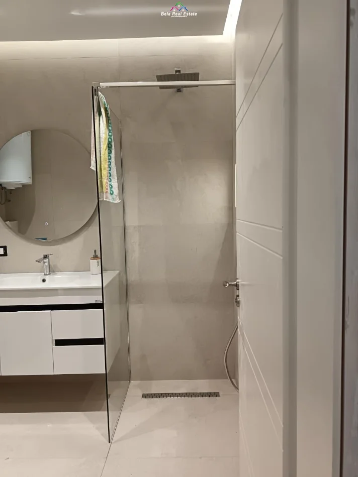 Tirane, jepet me qera apartament 1+1 Kati 4, 70 m² 575 € (dritan hoxha)