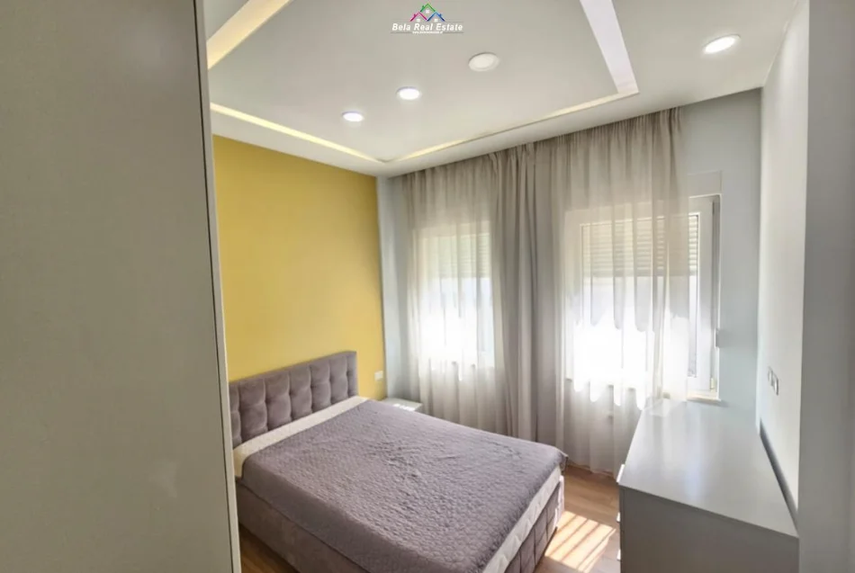 Tirane, jepet me qera Vile 3 Katshe Kati 3, 460 m² 3.000 € (teg)