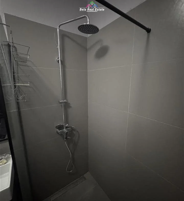 Tirane, jepet me qera apartament 2+1 Kati 3, 80 m² 820 € (kodra e diellit 1)