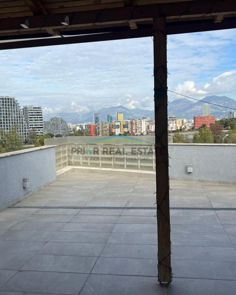Tirane, jepet me qera apartament 2+1+Ballkon Kati 5, 100 m² 900 € (Liqeni i Tiranes)