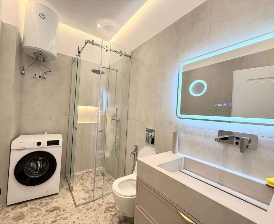 Tirane, jepet me qera apartament 2+1 Kati 1, 90 m² 800 € (Liqeni i Thate)