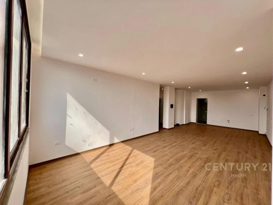 QIRA, ZYRË 127 m2 në BLLOK ‼️