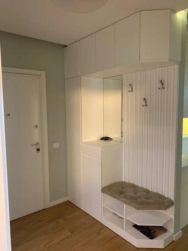 Tirane, jepet me qera apartament 2+1 Kati 2, 100 m² 800 € (21 Dhjetori, Kompleksi Kontakt