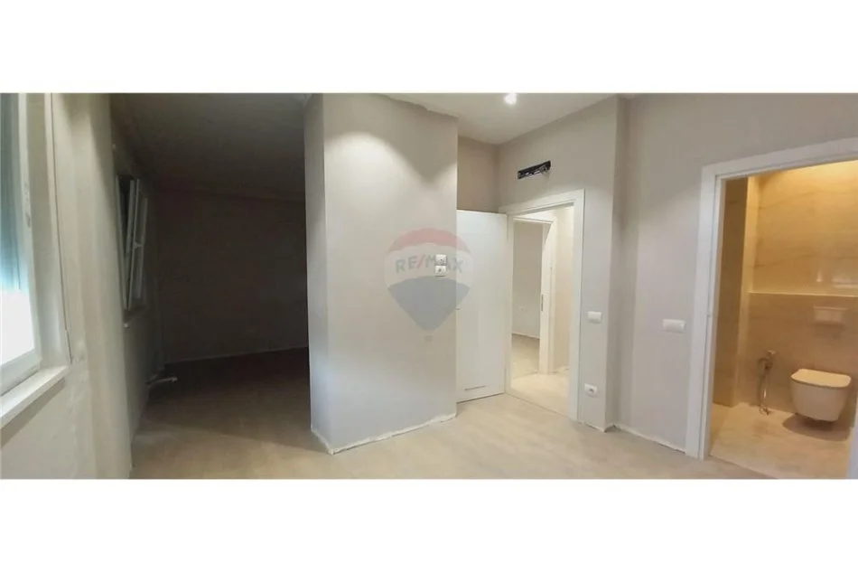 Tirane, jepet me qera zyre Kati 3, 110 m² 800 € (Aleksander Moisiu - Rrethinë - Kinostudio)