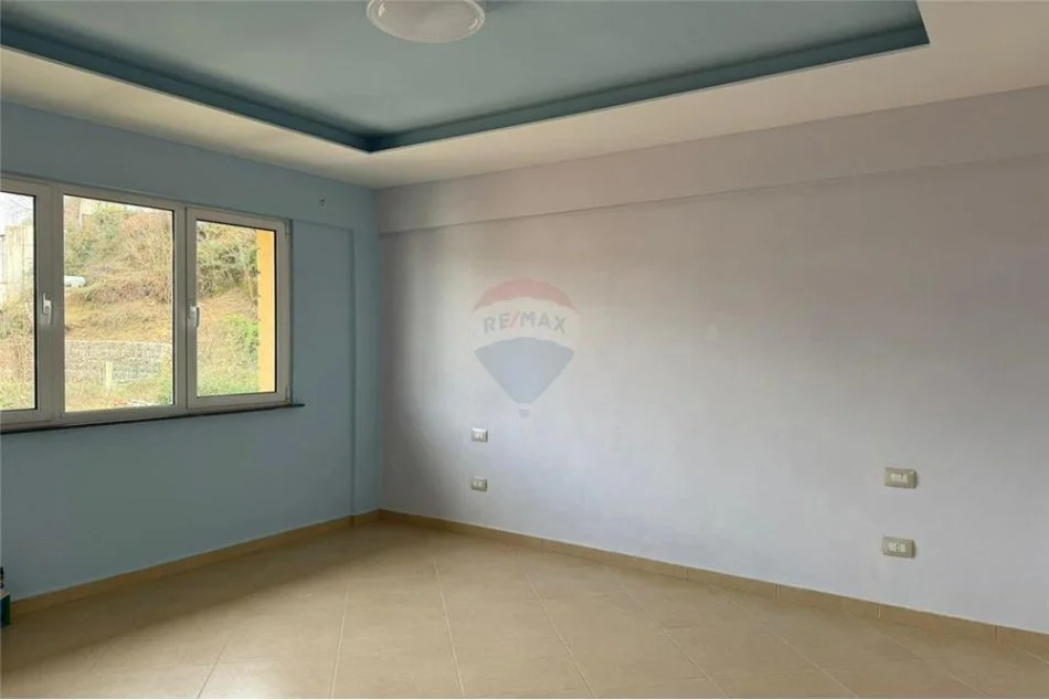 Tirane, jepet me qera apartament 2+1 , 124 m² 500 € (Ruga Irfan Tershana - Vilat Amerikane - Qyteti Studenti)