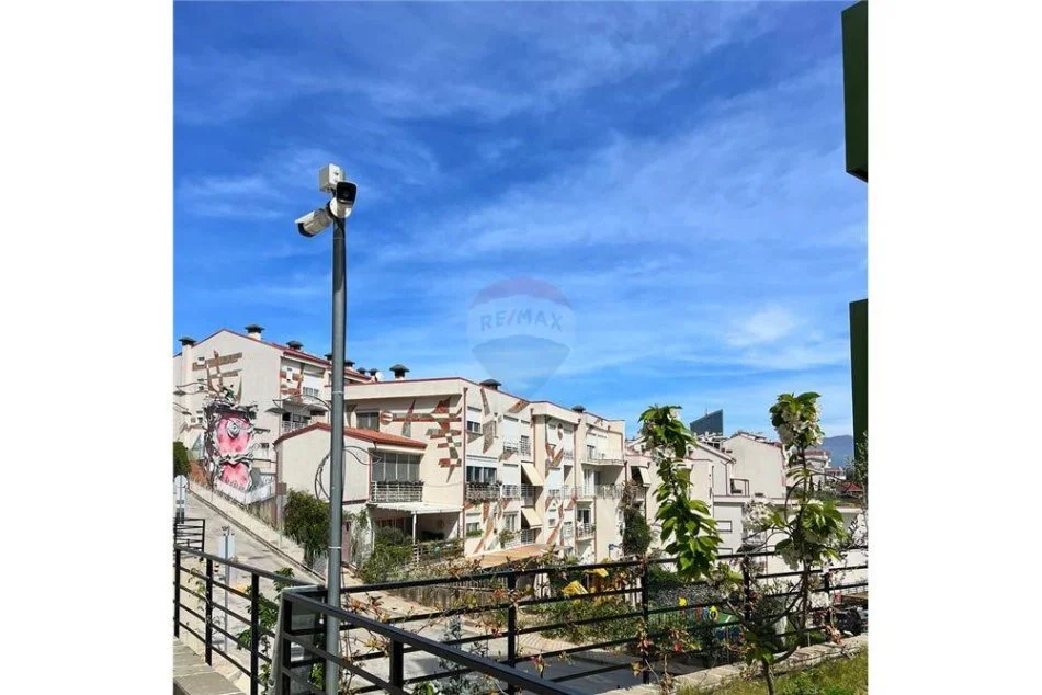 Tirane, shitet apartament 3+1 Kati 3, 154 m² 225,000 € (Rezidenca Kodra e Diellit - British School)