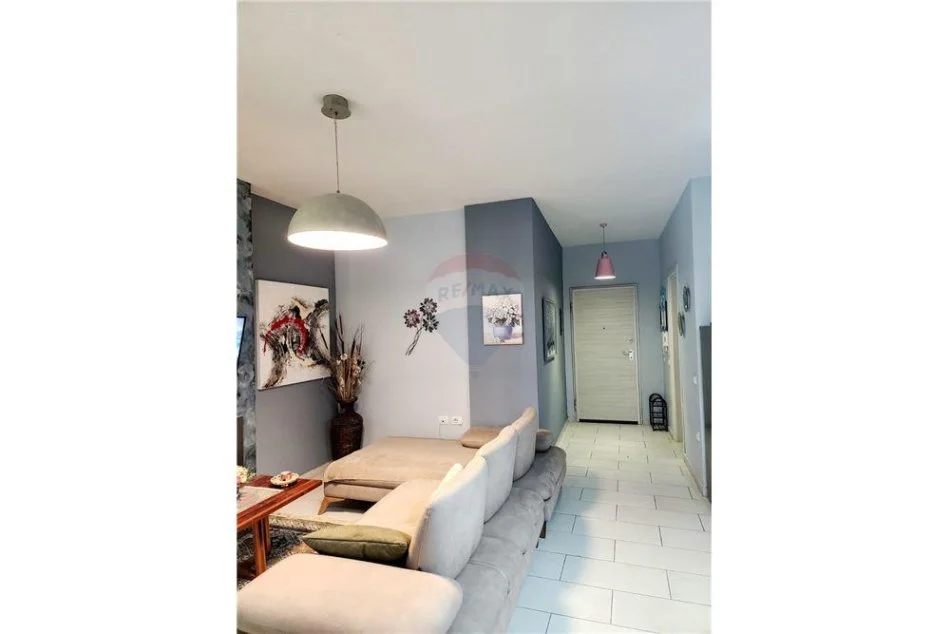 Tirane, jepet me qera apartament 1+1 , 68 m² 600 € (Kodra e Diellit)