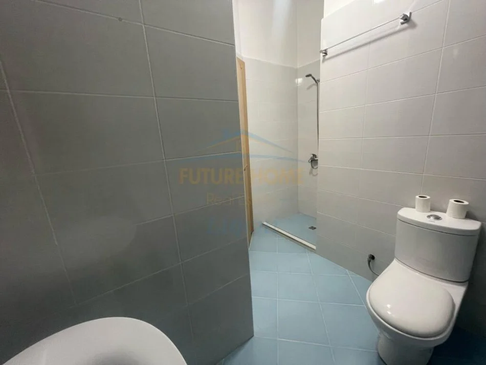 Tirane, shitet apartament 2+1+Ballkon Kati 7, 172 m² 330.000 € (Liqeni i Thate)