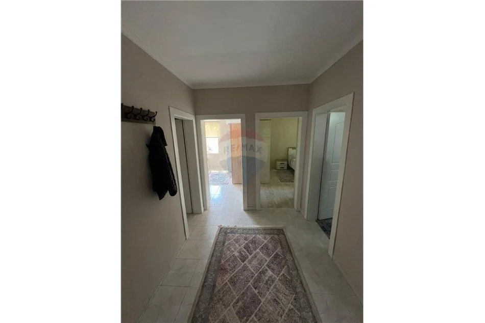 Tirane, jepet me qera apartament 2+1 Kati 1, 81 m² 700 € (Pazari i Ri, Rruga Tefta Tashko, 9-Kateshet)