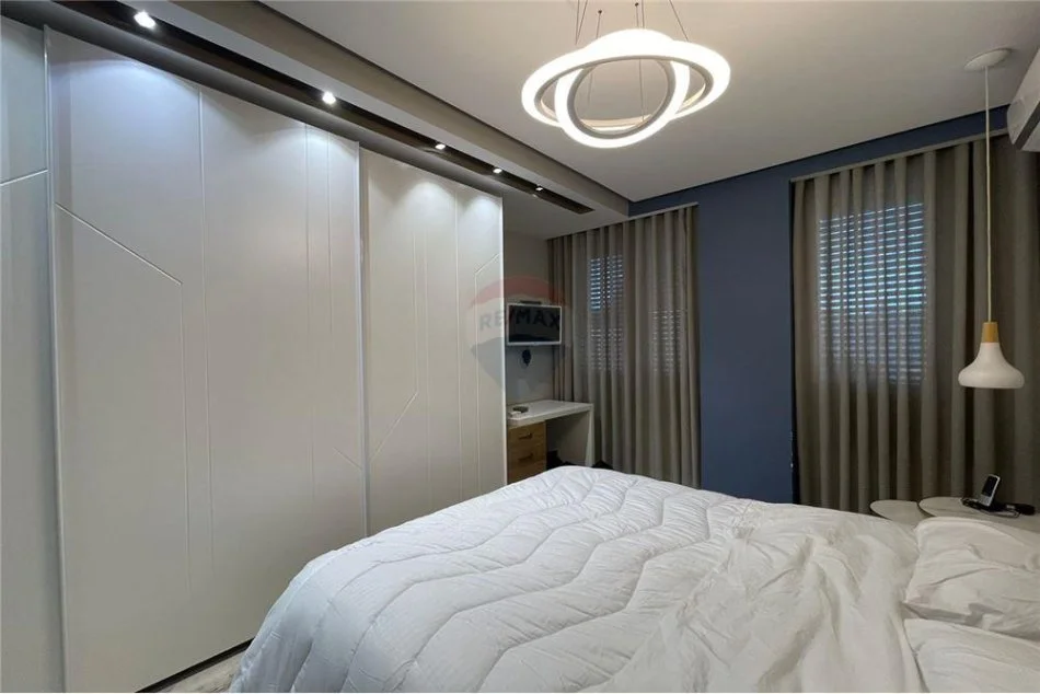 Tirane, jepet me qera apartament 2+1 Kati 2, 110 m² 800 € (21 Dhjetori)