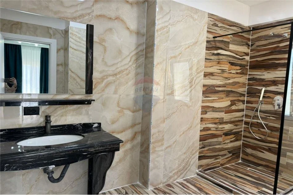 Tirane, jepet me qera apartament 2+1 Kati 2, 128 m² 1.000 € (Diga e Liqenit - Farke)