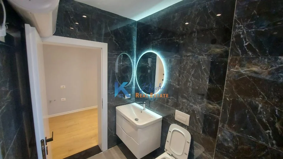 Tirane, shitet apartament 2+1 Kati 3, 80 m² 145.000 € (Ish Stacioni i Trenit, brenda Unazes)