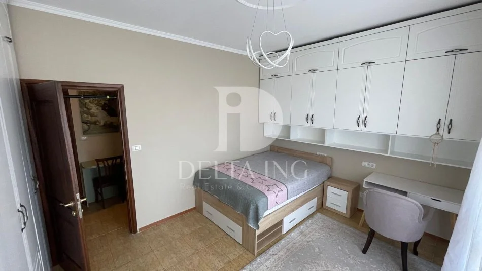 Tirane, jepet me qera apartament 2+1+Aneks+Ballkon Kati 10, 130 m² 1.100 € (Blloku)