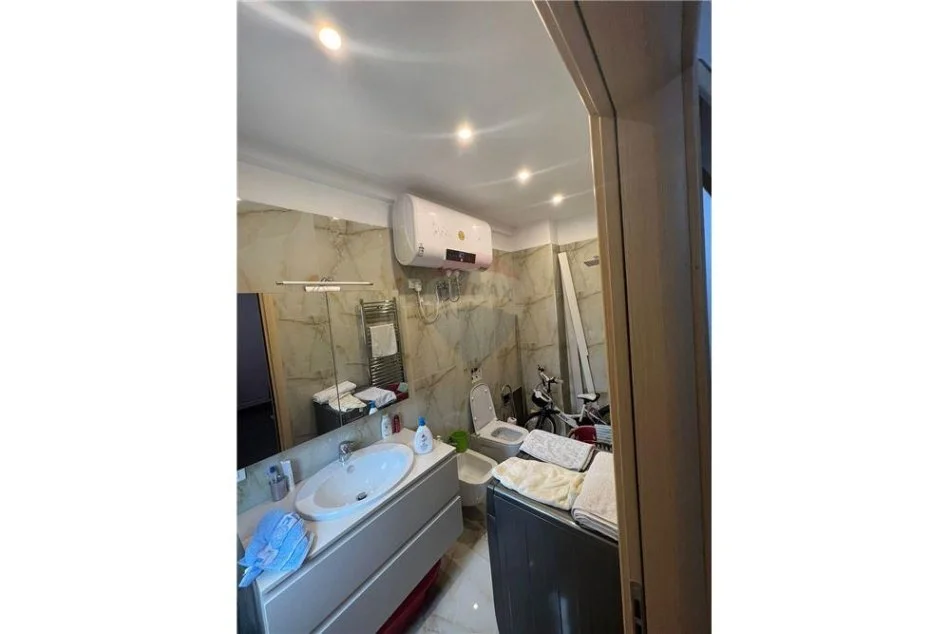 Tirane, shitet apartament 2+1 Kati 5, 114 m² 200.000 € (Rr. "Nexho Konomi" - Green City - Fusha e Aviacionit)