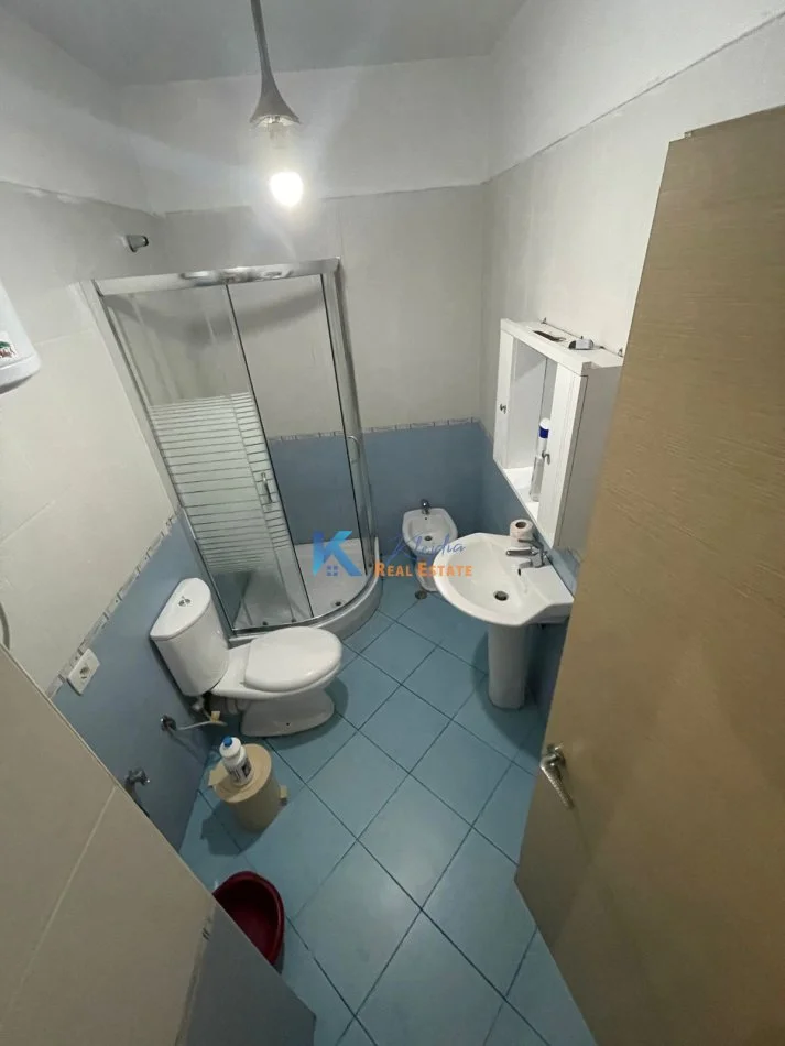 Tirane, jepet me qera apartament 1+1 Kati 2, 65 m² 450 € (Don Bosko, afer Vizion Plus)