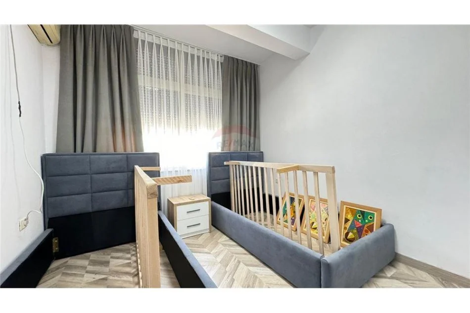 Tirane, jepet me qera apartament 2+1 Kati 4, 80 m² 550 € (Tregu Elektrik - Shkolla e Baletit)