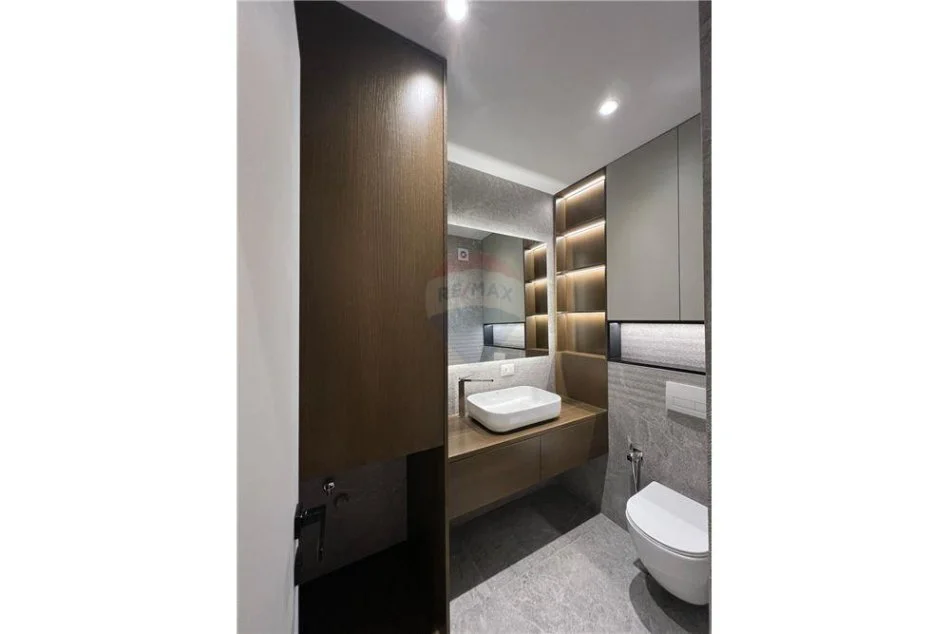 Tirane, shitet apartament 2+1 Kati 3, 103 m² 255.000 € (9 - kateshet - Qendër)