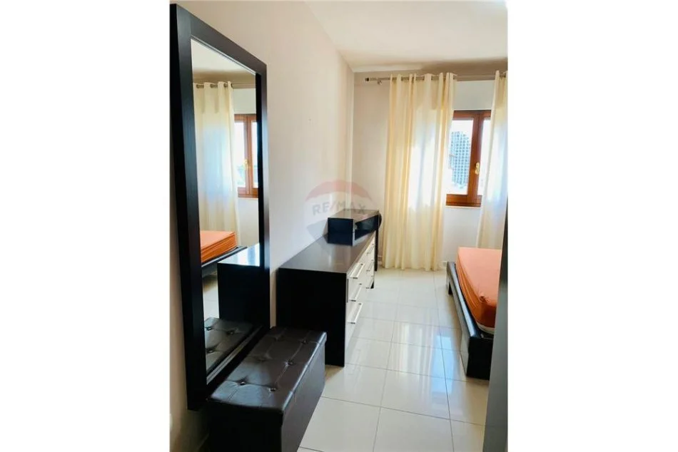 Tirane, shitet apartament 1+1 Kati 6, 83 m² 160.000 € (Skender Luarasi - Komuna e Parisit)