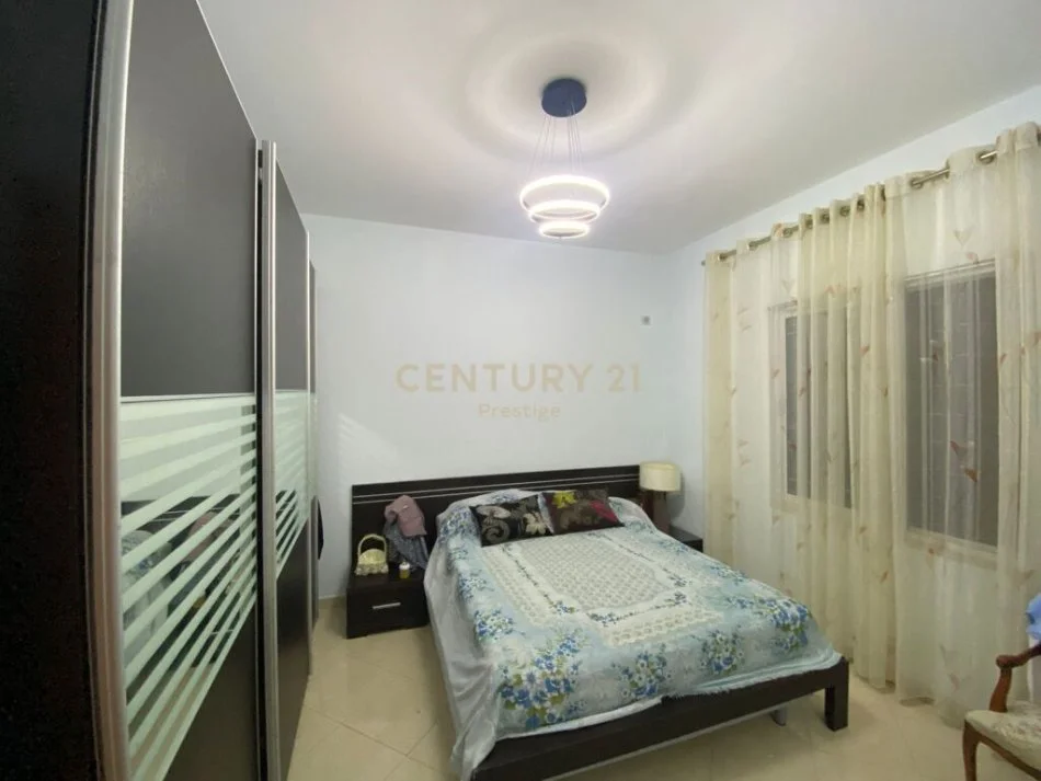 𝐓𝐢𝐫𝐚𝐧𝐞, 𝐬𝐡𝐢𝐭𝐞𝐭 𝐕𝐢𝐥𝐞 , 𝟐𝟕𝟒 𝐦² 𝟑𝟓𝟗.𝟎𝟎𝟎 € (𝐑𝐫𝐮𝐠𝐚 𝐆𝐣𝐨𝐧 𝐌𝐢𝐥𝐢, 𝐁𝐮𝐥𝐞𝐯𝐚𝐫𝐝𝐢 𝐢 𝐑𝐢)