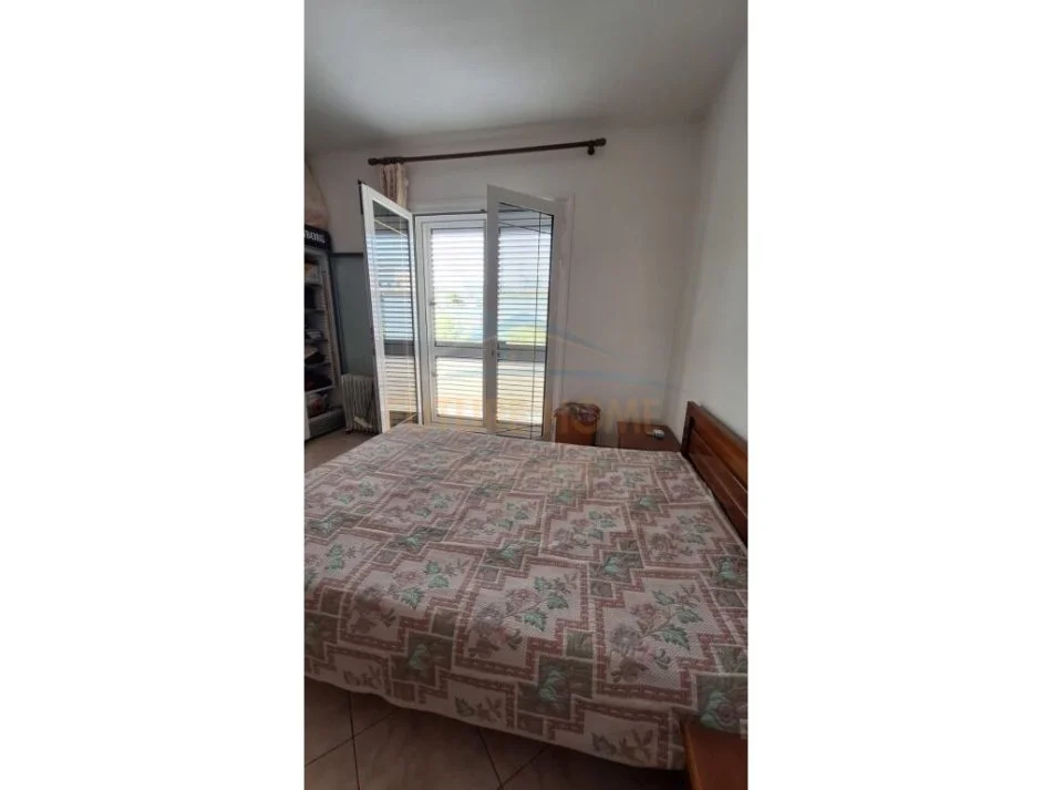 Shitet, Apartament 2+1, Skelë, Vlorë.  RV41489