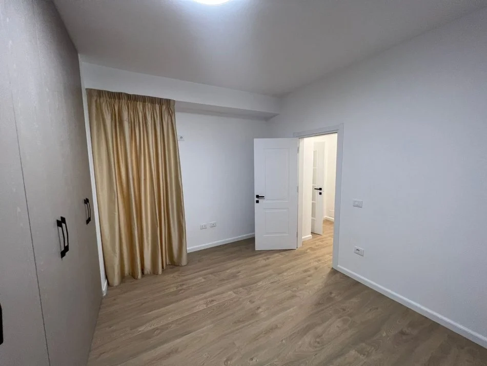 Tirane, jepet me qera 2+1+Ballkon Kati 3, 120 m² 1.100 € 