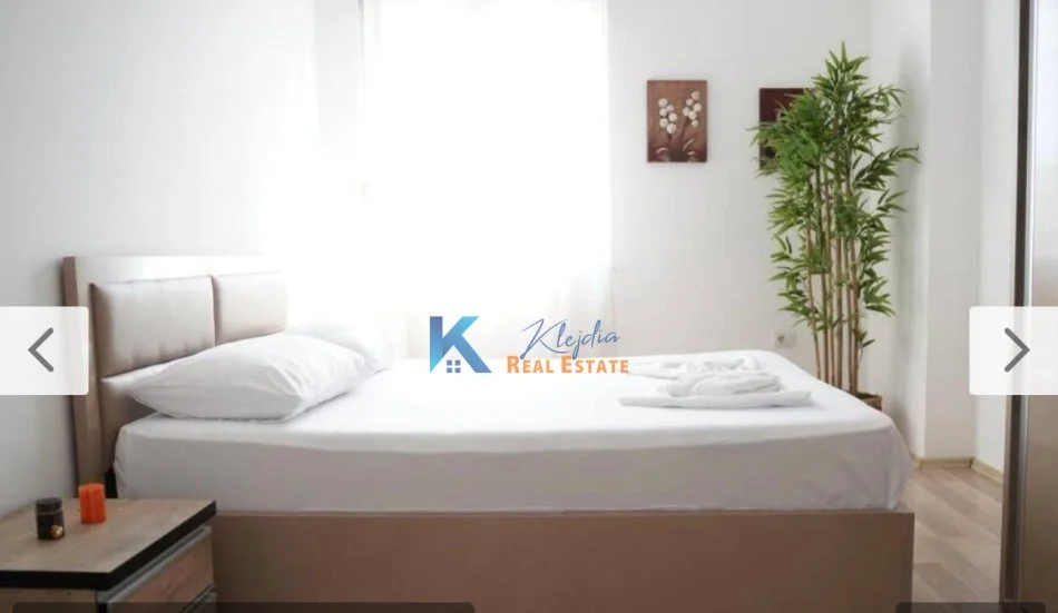 Tirane, jap me qera apartament 1+1+Ballkon Kati 1, 66 m² 750 € (qender)