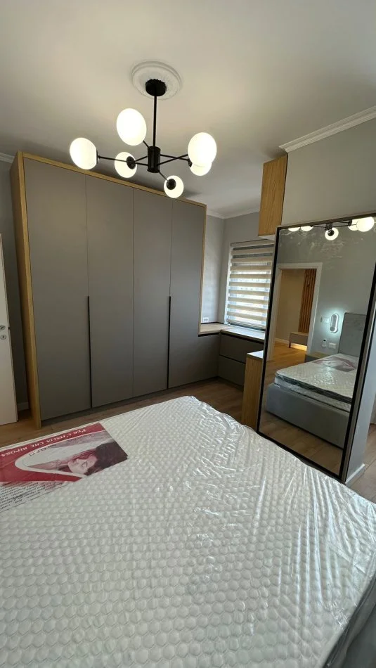 Tirane, shitet apartament 2+1+Aneks+Ballkon Kati 5, 87 m² 142.000 € (laprak)