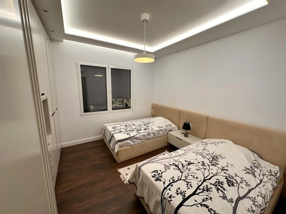 𝐓𝐢𝐫𝐚𝐧𝐞, 𝐣𝐞𝐩𝐞𝐭 𝐦𝐞 𝐪𝐞𝐫𝐚 𝐕𝐢𝐥𝐞 𝟒+𝟏 , 𝟏𝟖𝟗 𝐦² 𝟑.𝟎𝟎𝟎 € (𝐌𝐮𝐥𝐥𝐞𝐭)