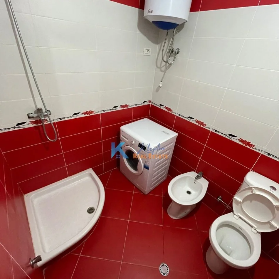 Tirane, jap me qera apartament 2+1+Ballkon Kati 5, 116 m² 600 € (Astir)