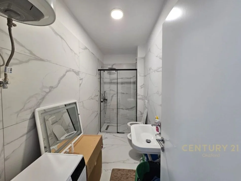 Tirane, shitet apartament 1+1 Kati 6, 67 m² 115.000 € (Rruga 3 Deshmoret)