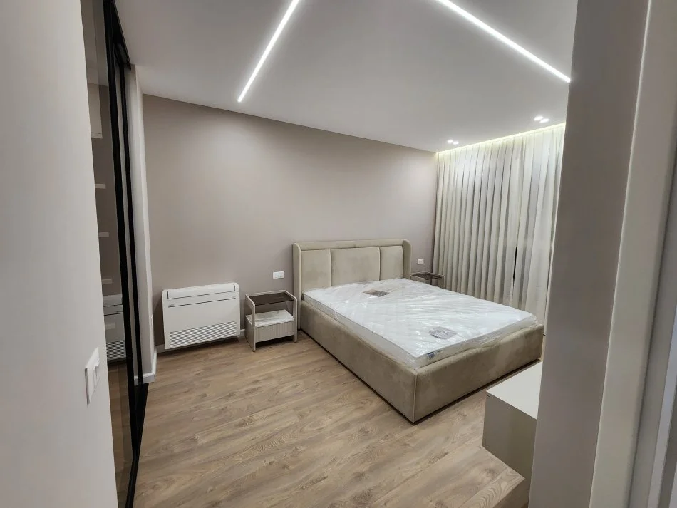 Tirane, jepet me qera apartament 2+1 Kati 3, 116 m² 900 € (Don Bosko, Trio Tower Residence)