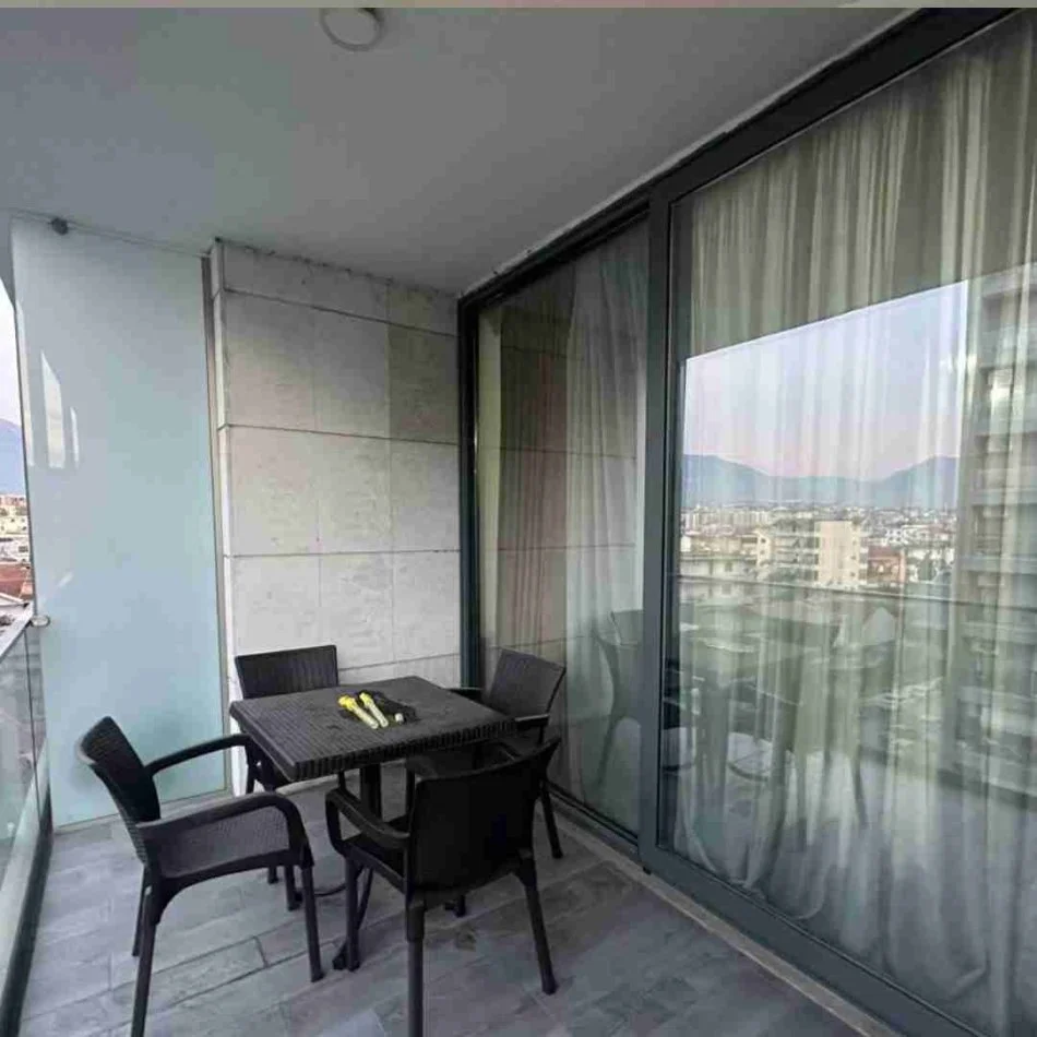 Tirane, jepet me qera apartament 2+1+Ballkon Kati 5, 105 m² 750 € (DON BOSKO)